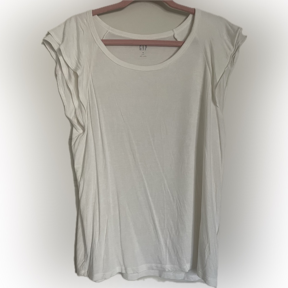 GAP medium white frilly sleeve shirt